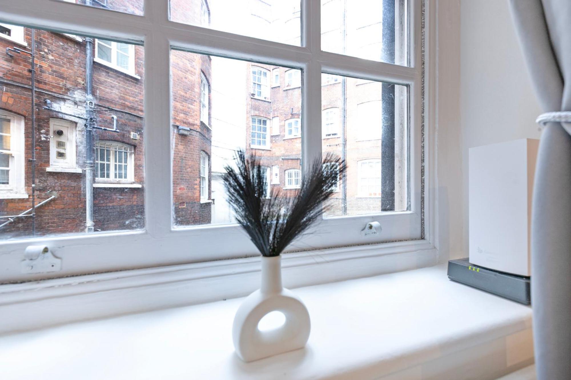 Beautiful One Bedroom Flat In Scott Ellis Gardens لندن المظهر الخارجي الصورة